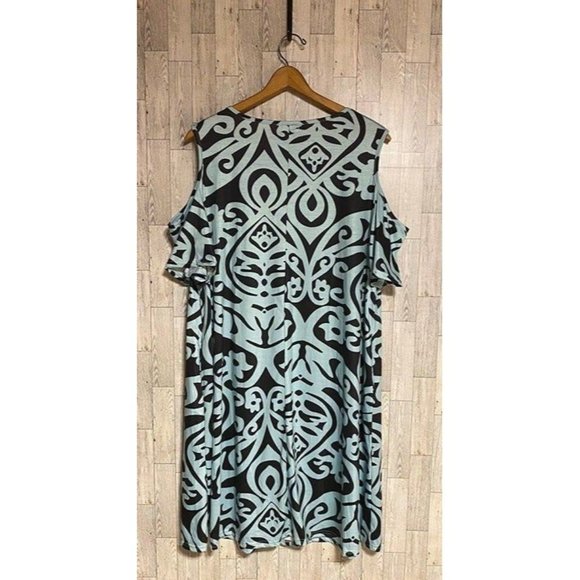 Dress with Peek-a-Boo Shoulders Size 3XL - Picture 2 of 6